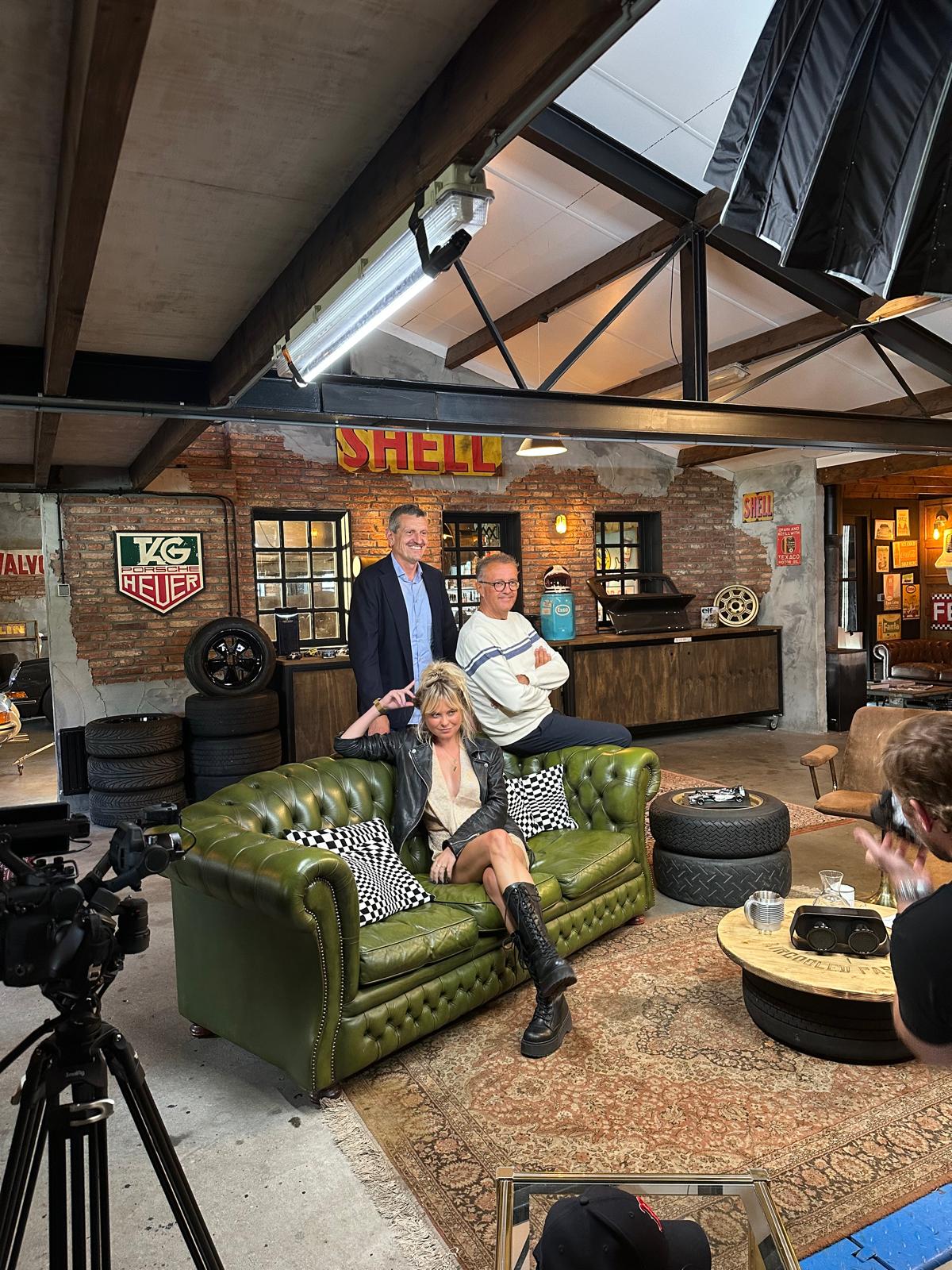 Jack Plooij, Sylvana IJsselmuiden en Guenther Steiner poseren