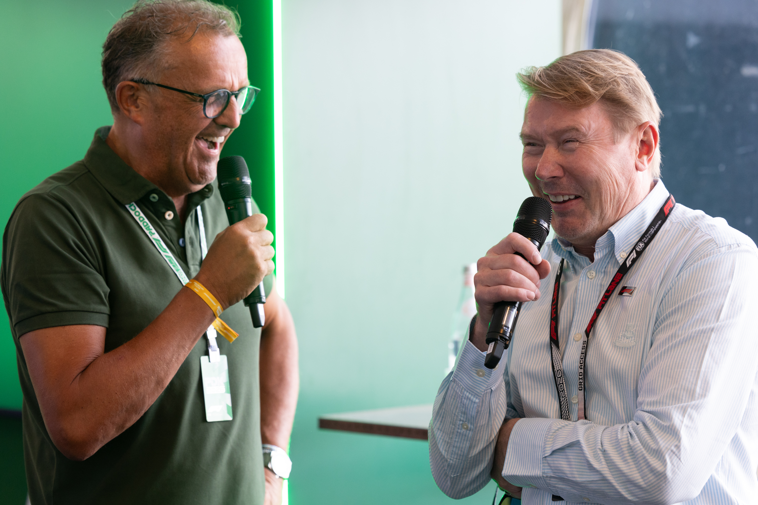 Jack Plooij interviewt Mika Häkkinen tijdens de Dutch Grand Prix van 2026