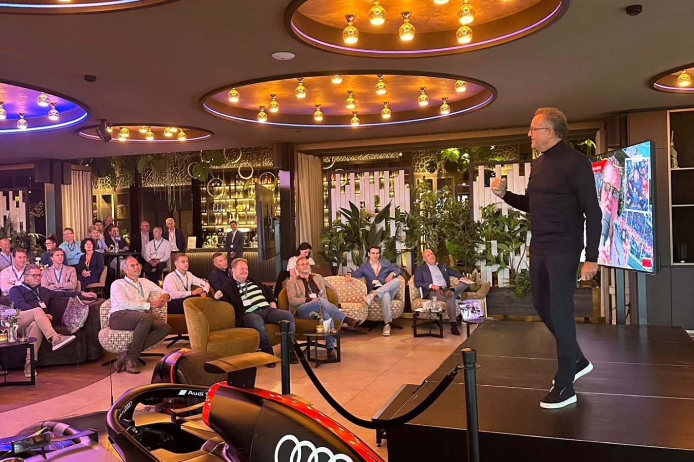 Jack op het podium tijdens een keynote