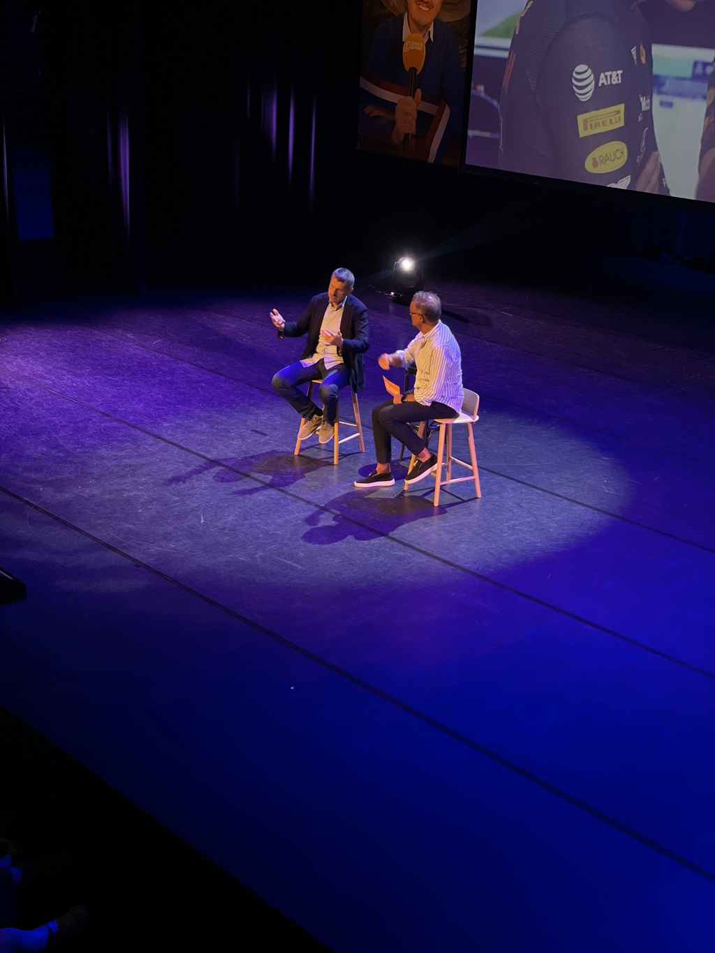 Jack Plooij interviewt Guenther Steiner live op het podium